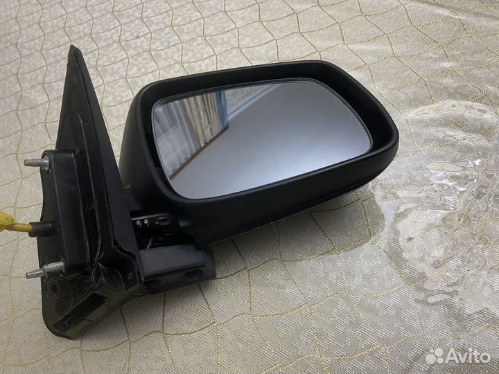 Зерколо правое на лансер 10