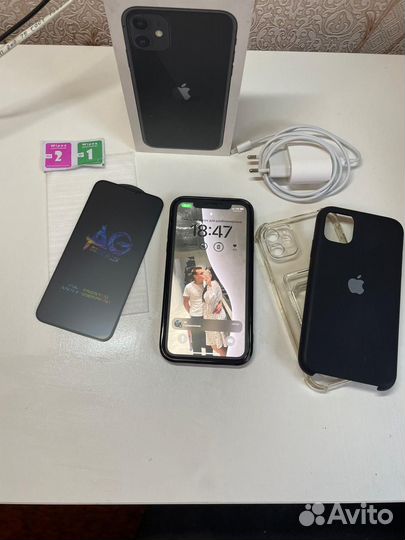 iPhone 11, 64 ГБ