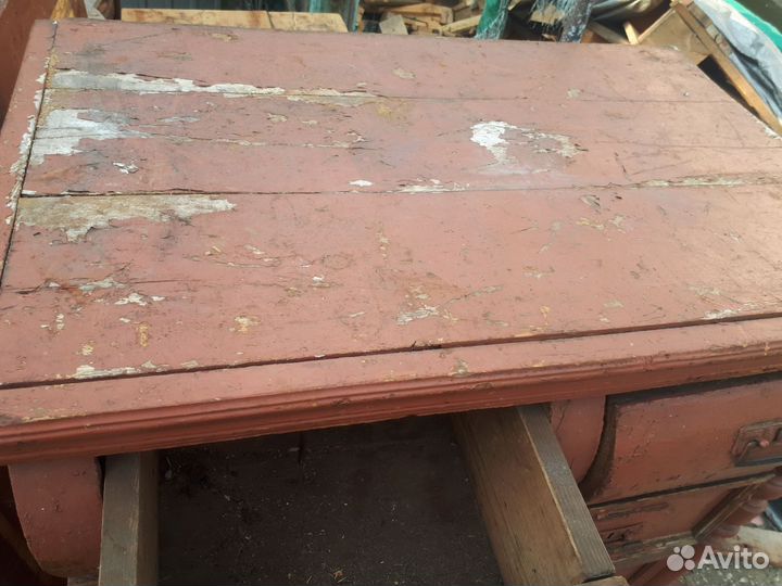 Небольшой комод