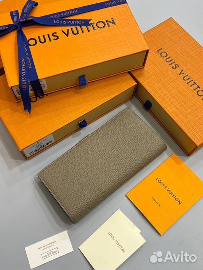 Женский кошелёк Louis Vuitton Vertical