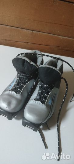 Лыжные ботинки