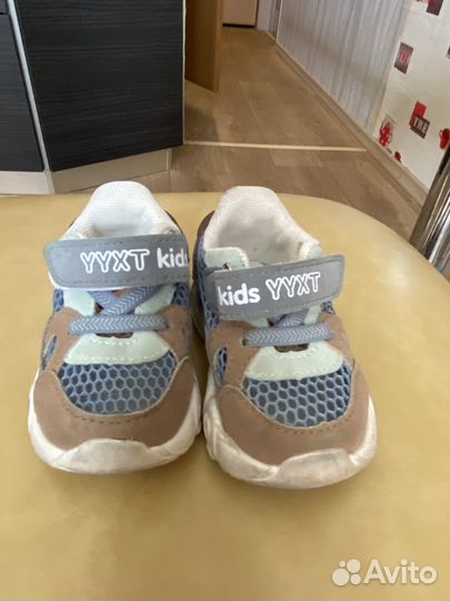 Кроссовки детские первая обувь