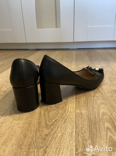 Туфли 37 размер carlo pazolini