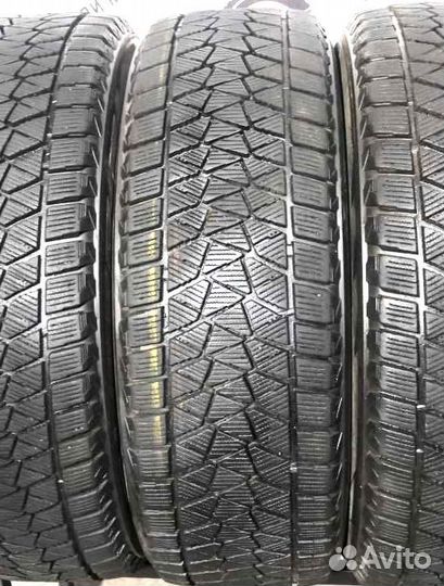 Bridgestone Blizzak DM-V2 235/55 R18 100T