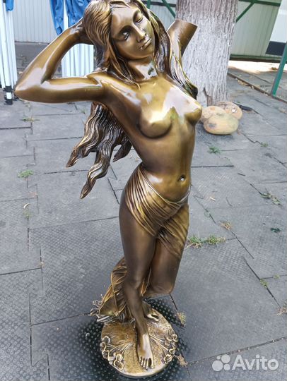 Скульптура из пластмассы