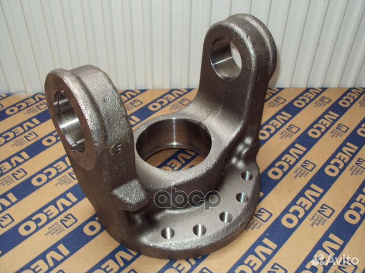 Кронштейн цапфы поворотной 42103347/ 42103347