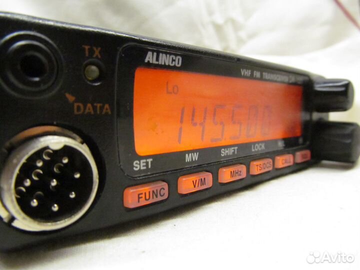 Старинная VHF радиостанция alinco DR-135