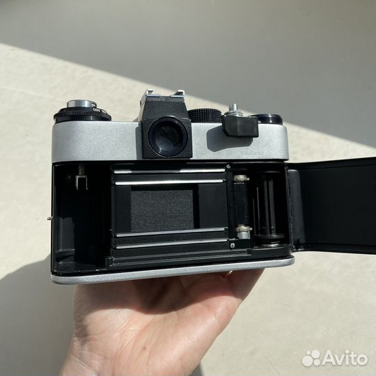 Плёночный фотоаппарат зенит ет