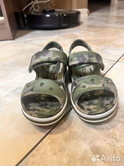 Сандалии crocs c12