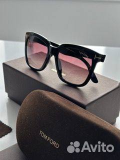 Солнцезащитные очки Tom Ford, Женский