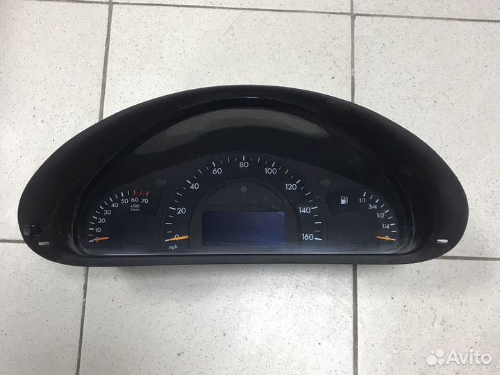 Щиток приборов Mercedes w203