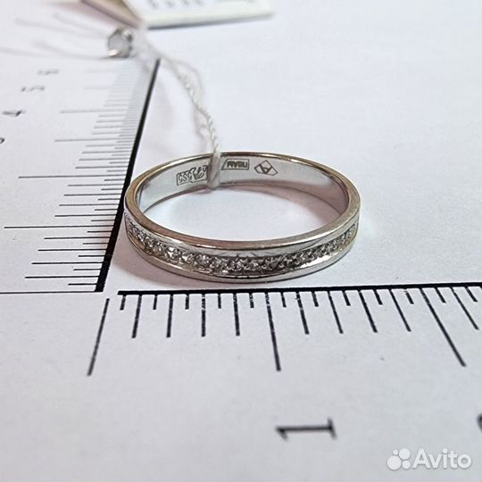 Золотое кольцо с камнем 15,5р