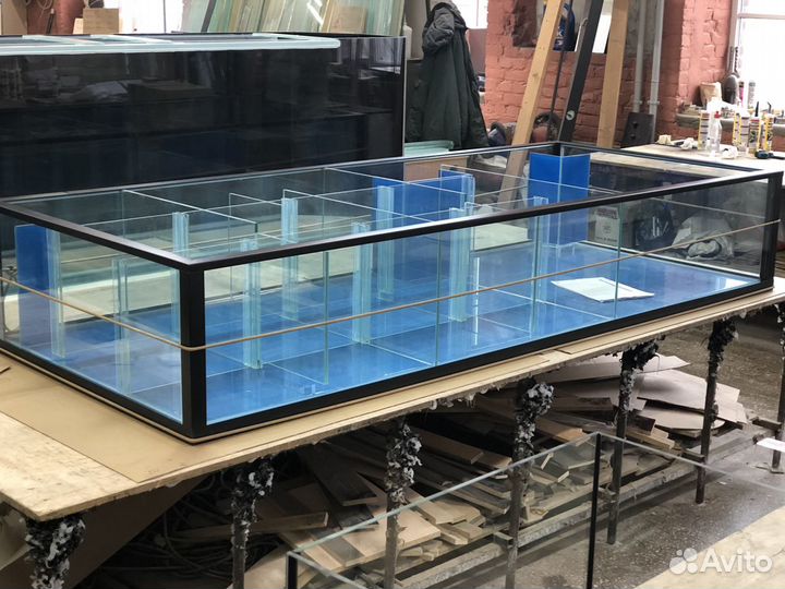 Аквариум для морепродуктов в ресторан передержка