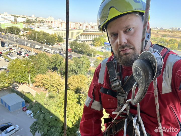Промышленный альпинист, установка сплит систем