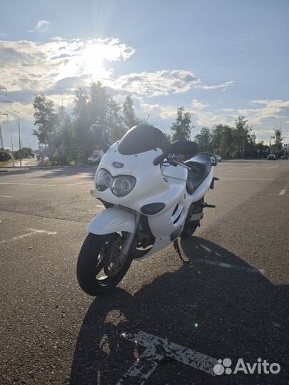 Suzuki GSX 750F Katana