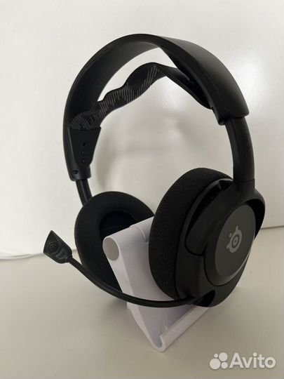 Наушники Steelseries Arctis Nova 1