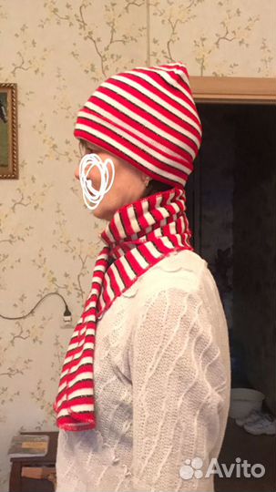 Шапка бордовая Бершка. Комплект в полосочку
