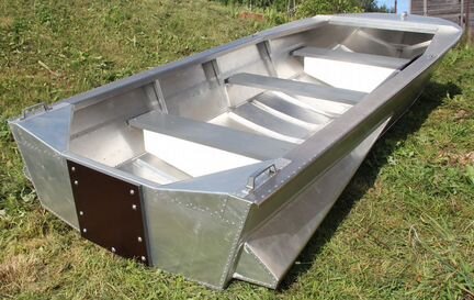 Лодка алюминиевая Мста-Н дл.3.7 м. с булями