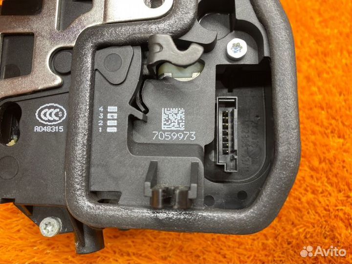 Замок двери передний левый Bmw 3-Series E90