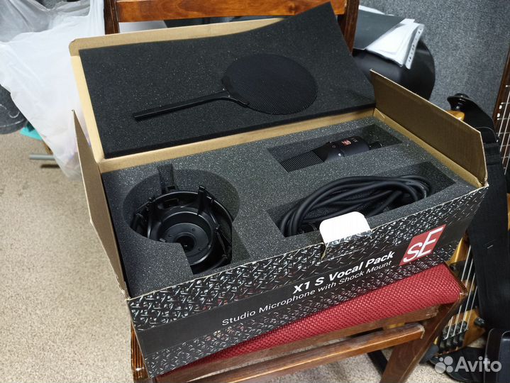 Студийный микрофон sE