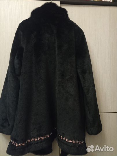 Искусственная шуба черная, короткая