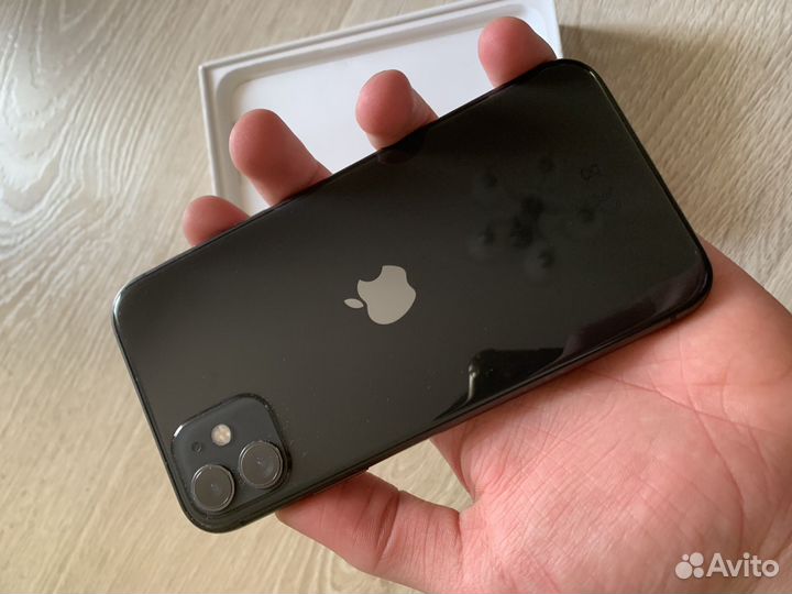 iPhone 11, 64 ГБ