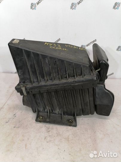 Корпус воздушного фильтра Nissan Cedric HY33