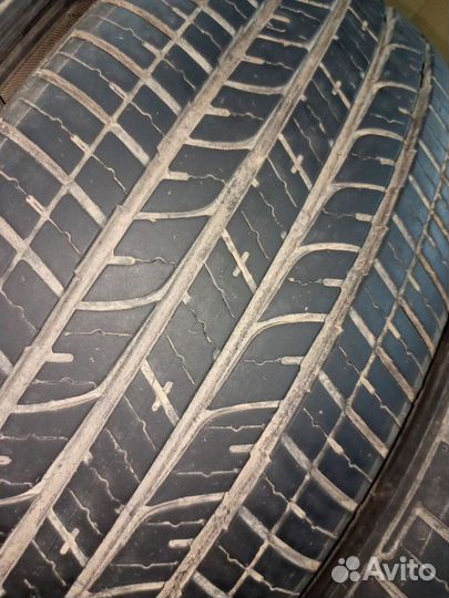 Bridgestone Dueler H/T 843 215/60 R17