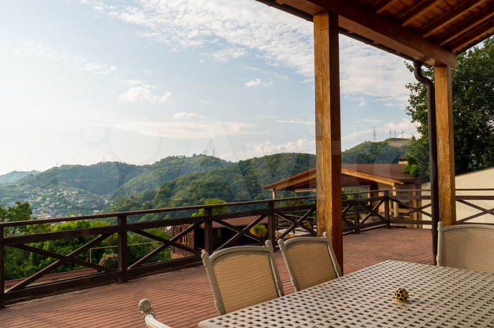 Дом 300 м² на участке 25 сот.