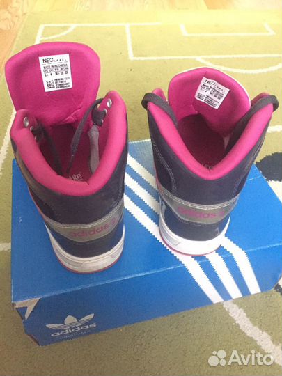 Кроссовки adidas (оригинал,практически новые)