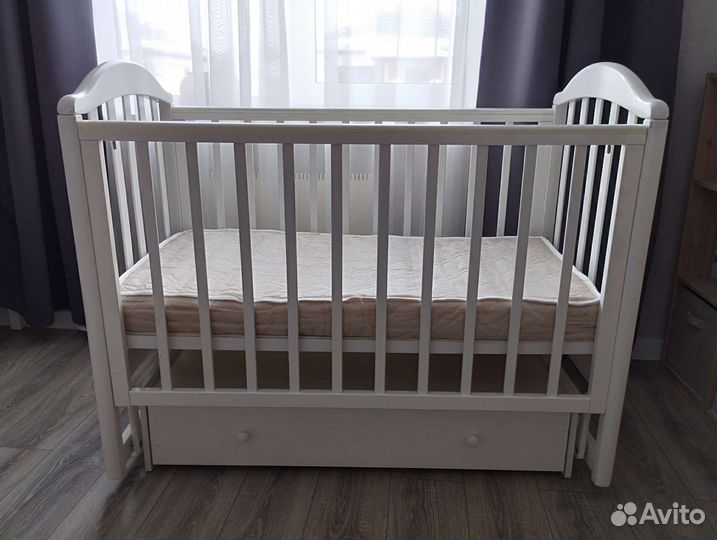 Кровать детская с маятником и ящиком Лель