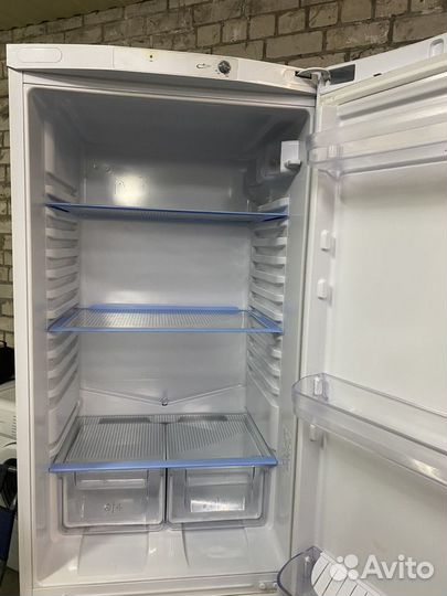 Холодильник Hotpoint Ariston (2.камеры) 2 m