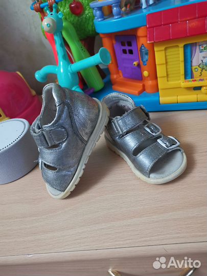 Сандалии для девочки