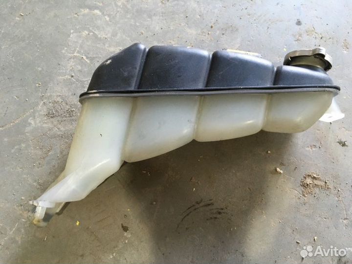 Бачок расширительный Mercedes-Benz E-Class W210