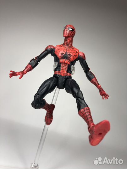 Фигурка Человек Паук Toy Biz Amazing Fantasy 2005