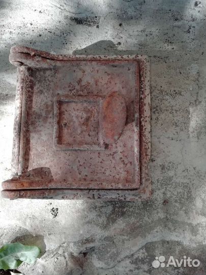 Дверь чугунная