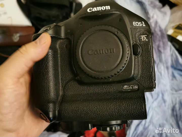 Зеркальный фотоаппарат Canon EOS 1D Mark iii