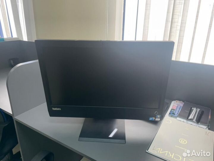 Моноблок Lenovo ThinkCentre