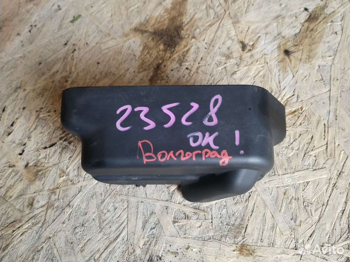 Bmw накладка масляного стакана