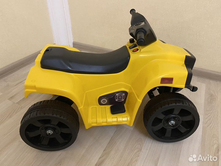 Детский квадрацикол на аккумуляторе