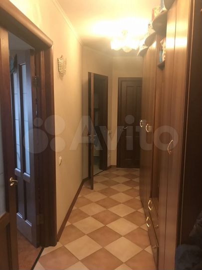 4-к. квартира, 110 м², 9/10 эт.