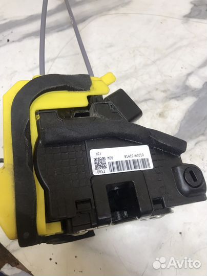 Замок задней левой двери hyundai solaris 2