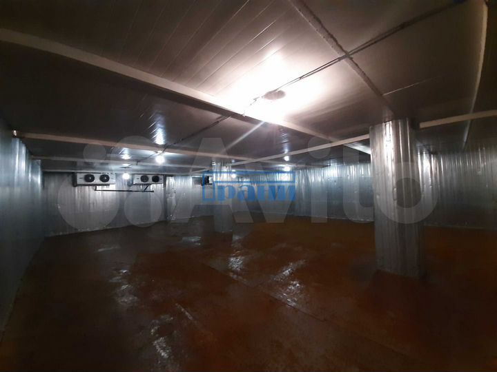 Склад. Холодильник-морозильник, 195 м²