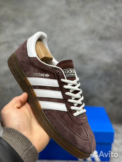 Кроссовки adidas spezial