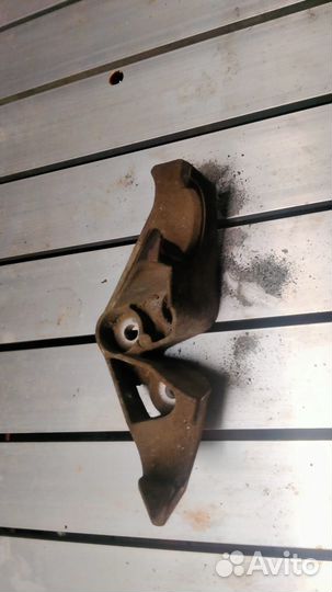 Кронштейн крепления троса кпп для Chevrolet Cobalt