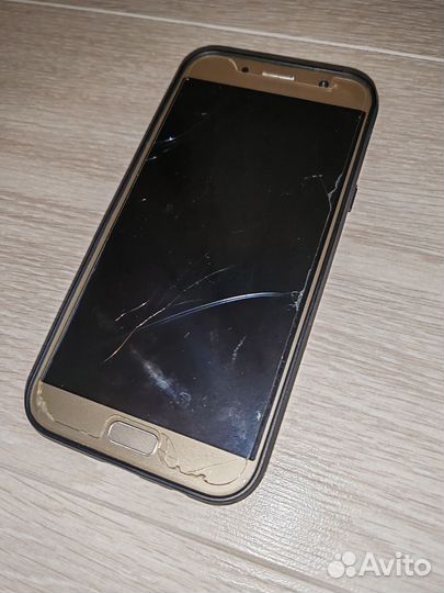 Samsung Galaxy A7 (2017) SM-A720F/DS, 3/32 ГБ