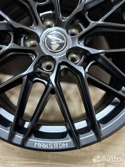 Новый комплект дисков R17 5-114.3 makston