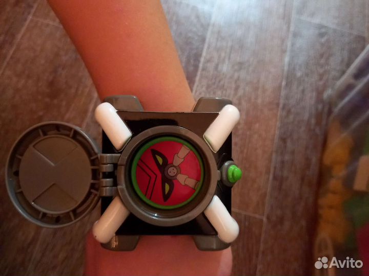 Часы Бен Тена (Ben 10)