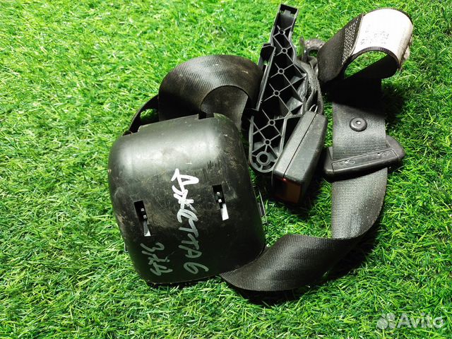 Ремень безопасности задний Volkswagen Jetta VI