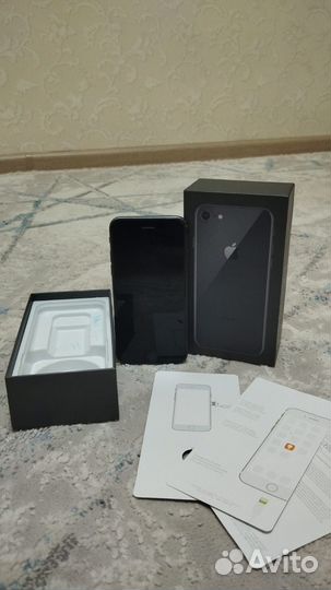 iPhone 8, 64 ГБ